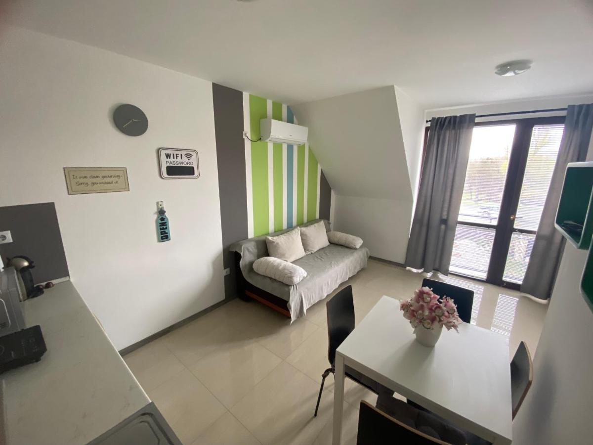 דירות Hajdúszoboszló Lexi Family Apartman מראה חיצוני תמונה