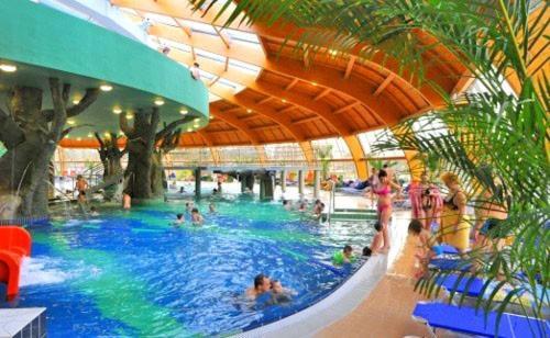 דירות Hajdúszoboszló Lexi Family Apartman מראה חיצוני תמונה